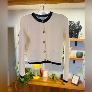 ZARA Cream & Black Cropped Cardigan Gold Buttons | Wool Blend | Small